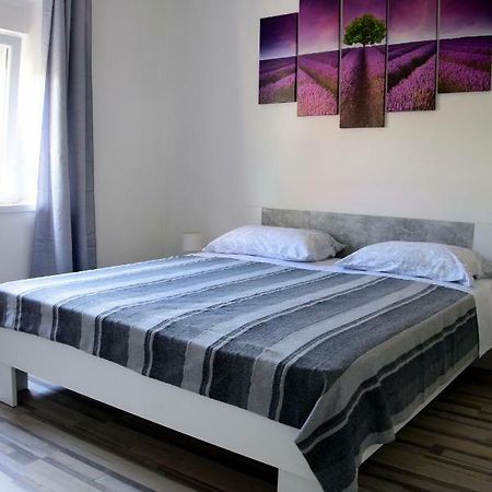 Апартаменти Apartman Ana Сали Екстер'єр фото