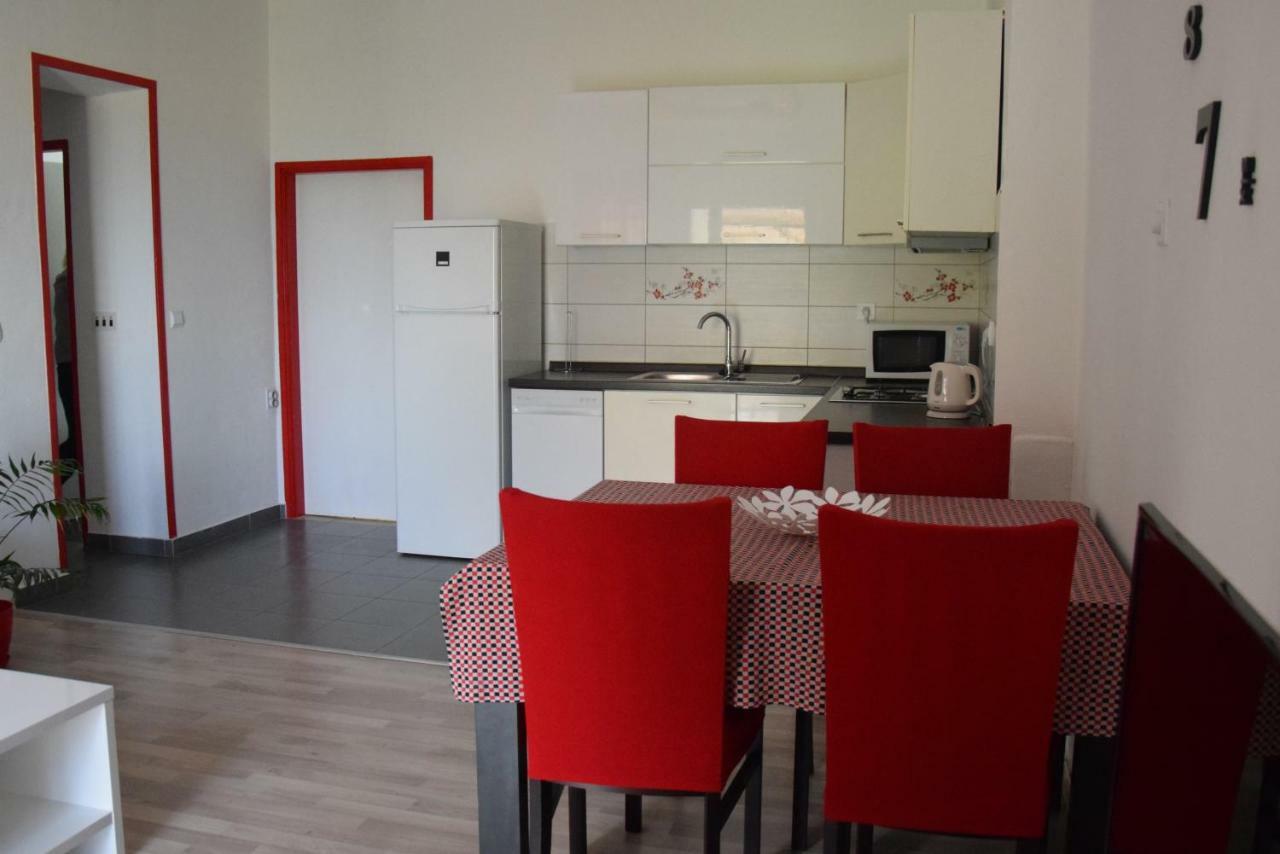 Апартаменти Apartman Ana Сали Екстер'єр фото